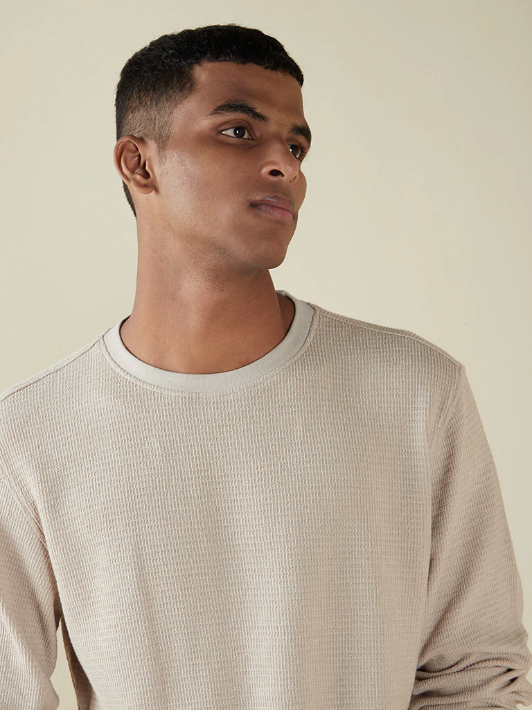 Can you stay warm in a sweatshirt? First Fashion Style