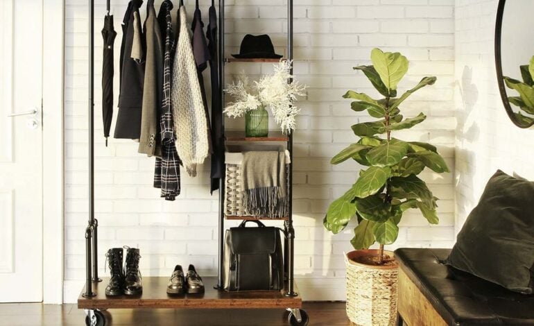  Modernisez votre espace de vie avec des porte-manteaux et des solutions de rangement adaptés à votre style
